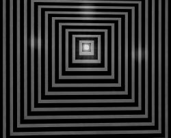 Padua Entschleunigte Fotografie Oktober 2024 Optische Illusion mit konzentrischen schwarzen und weißen Streifen