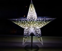 Weihnachtskrippe Villeroy und Boch - Weihnachtsdekoration Leuchtender Stern aus Papier mit filigranem Design