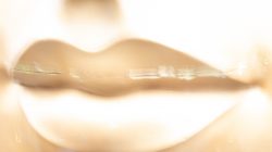 Abstrakte (Natur-) Fotografie Fürstenfeldbruck Naturfototage Abstraktes Bild von Lippen in Kratzglas-Optik
