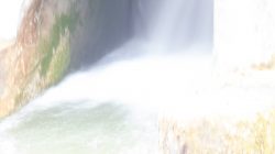 Abstrakte (Natur-) Fotografie Fürstenfeldbruck Naturfototage Wasserfall in einer steinigen Landschaft