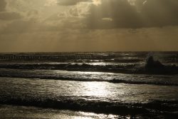Insel Wangerooge Landschaftsfotografie Mai 2020 Sonnenuntergang am Strand mit Wellen und Wolken