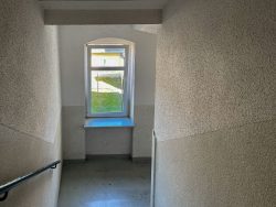 Meissen Mai 2026 Treppe mit Fenster und Blick ins Grüne