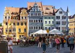 Meissen Mai 2026 Historischer Marktplatz in Deutschland mit bunten Fachwerkhäusern