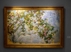 Paris Juni 2026 Claude Monet Gemälde blühender Zweige in Museumsausstellung