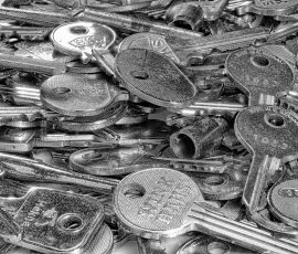 Makro Schlüsselfotografie Nahaufnahme von vielen alten metallischen Schlüsseln