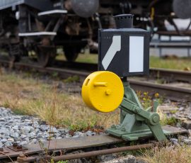 Museumseisenbahn Hanau e. V. Bahnbetriebswerk, Heideäcker 1, 63457 Hanau Fotos von Aloys Peter Trenz Lokomotivweiche auf einem stillgelegten Bahngleis
