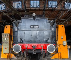 Museumseisenbahn Hanau e. V. Bahnbetriebswerk, Heideäcker 1, 63457 Hanau Fotos von Aloys Peter Trenz Historische Dampflokomotive 44 1616 im Lokschuppen ausgestellt